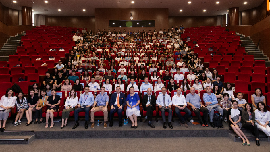 ?IBSS holds induction for new masters students